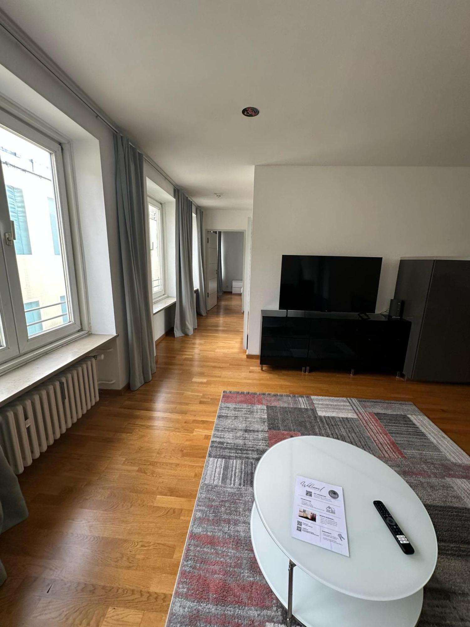 Al Nafurah Apartments Мюнхен Экстерьер фото