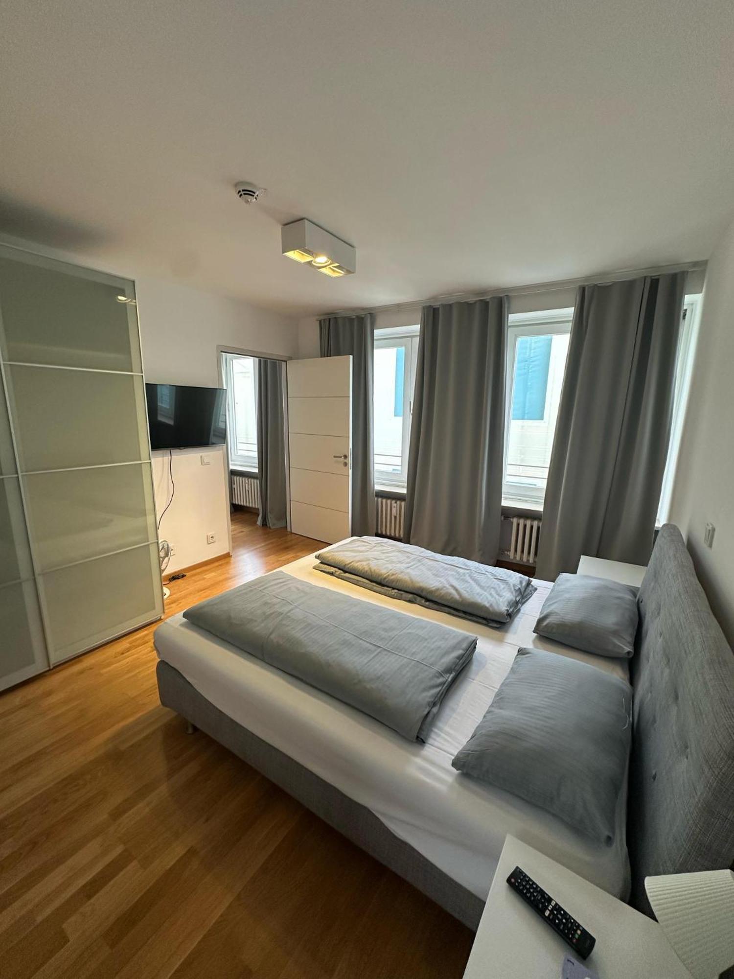 Al Nafurah Apartments Мюнхен Экстерьер фото