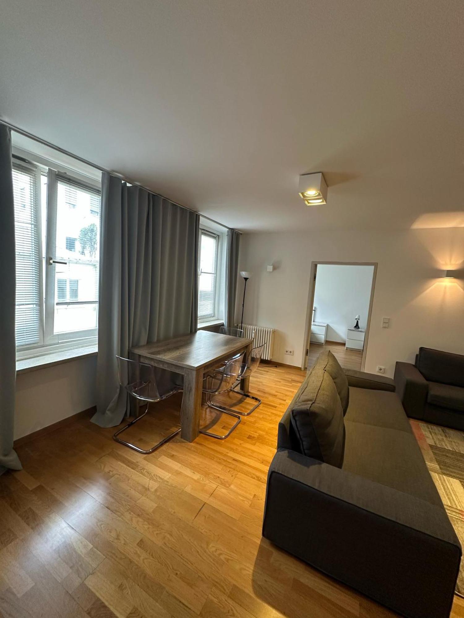 Al Nafurah Apartments Мюнхен Экстерьер фото
