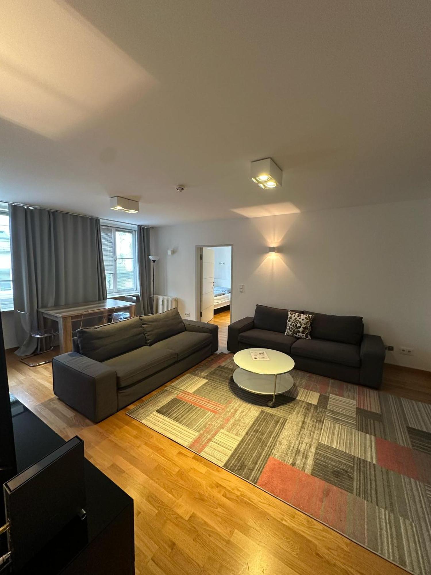 Al Nafurah Apartments Мюнхен Экстерьер фото