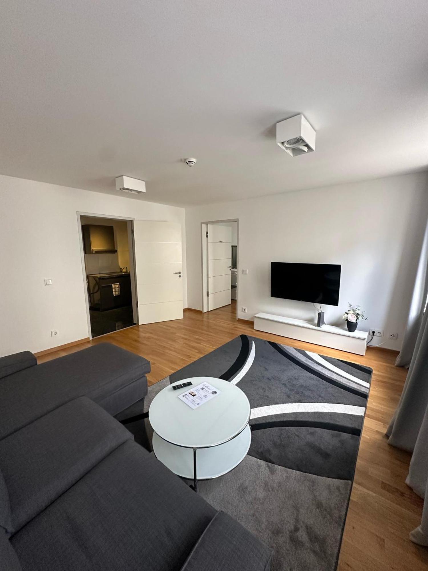 Al Nafurah Apartments Мюнхен Экстерьер фото