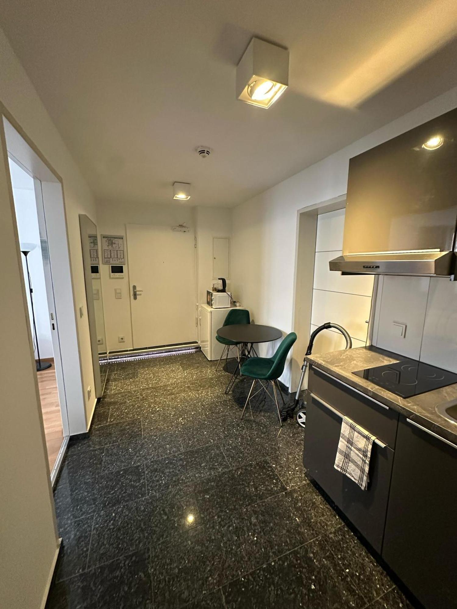 Al Nafurah Apartments Мюнхен Экстерьер фото